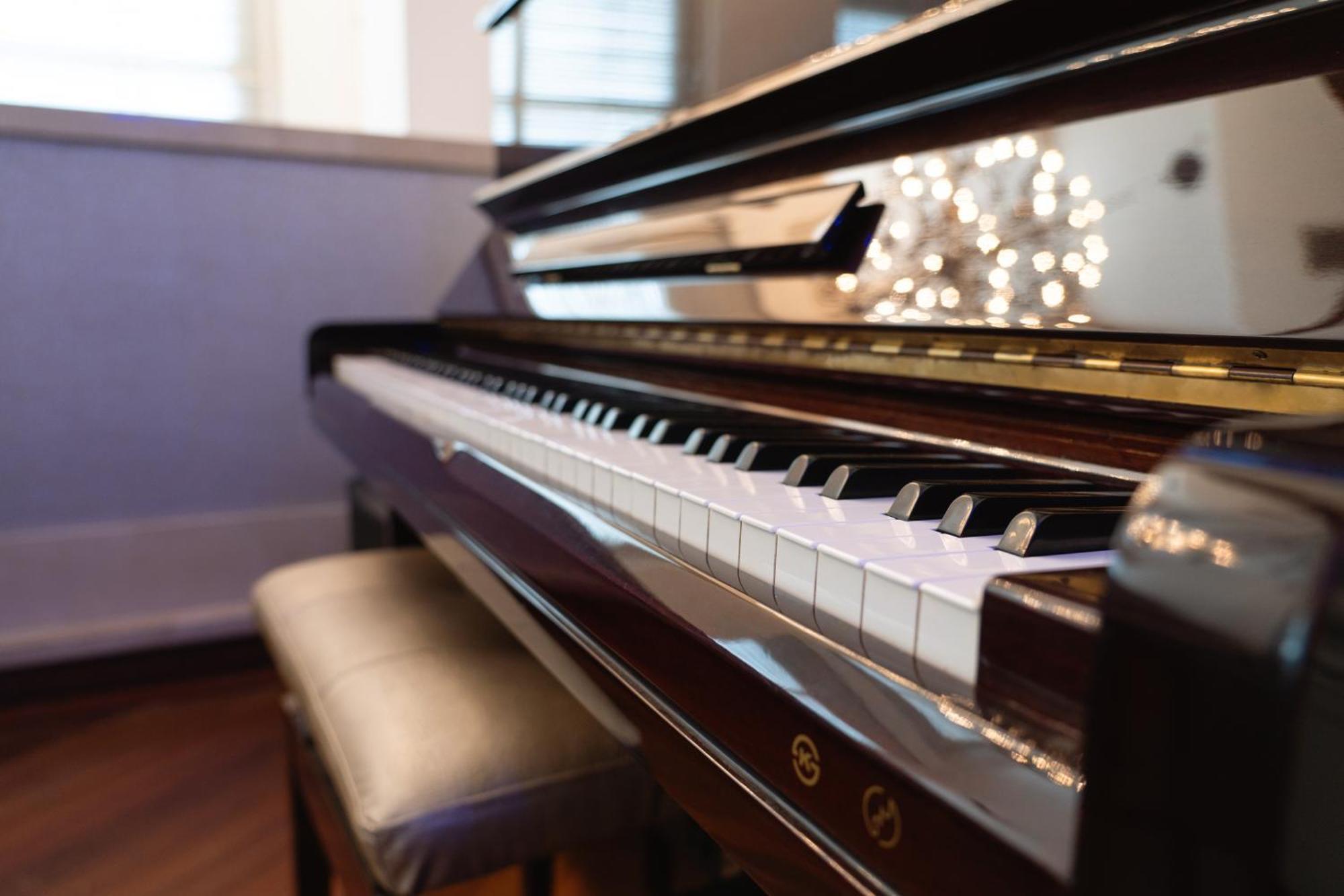 Hotel Dann Carlton Barranquilla Y Centro De Convenciones Buitenkant foto The 88-note keyboard of a grand piano