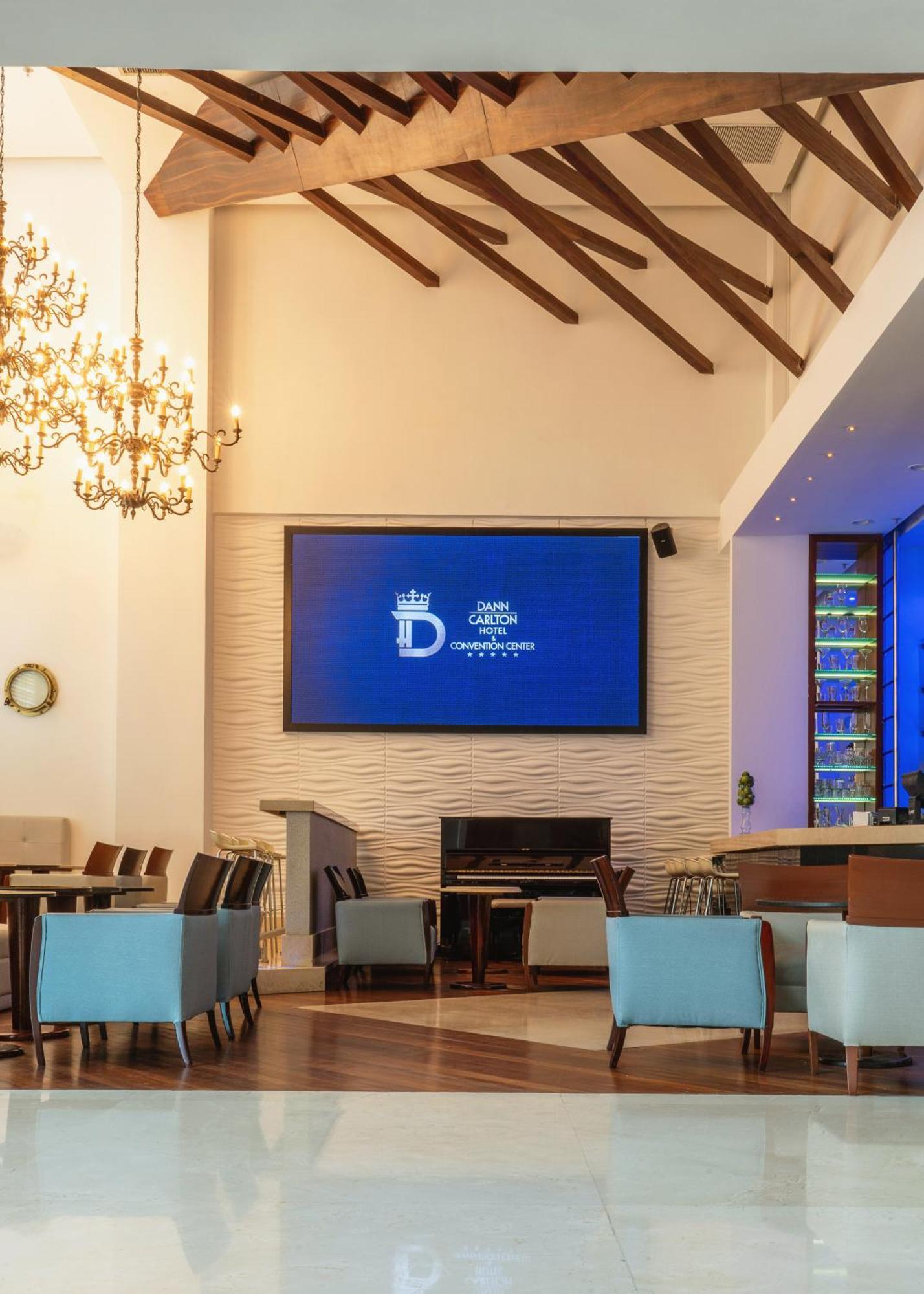 Hotel Dann Carlton Barranquilla Y Centro De Convenciones Buitenkant foto The interior of the lounge