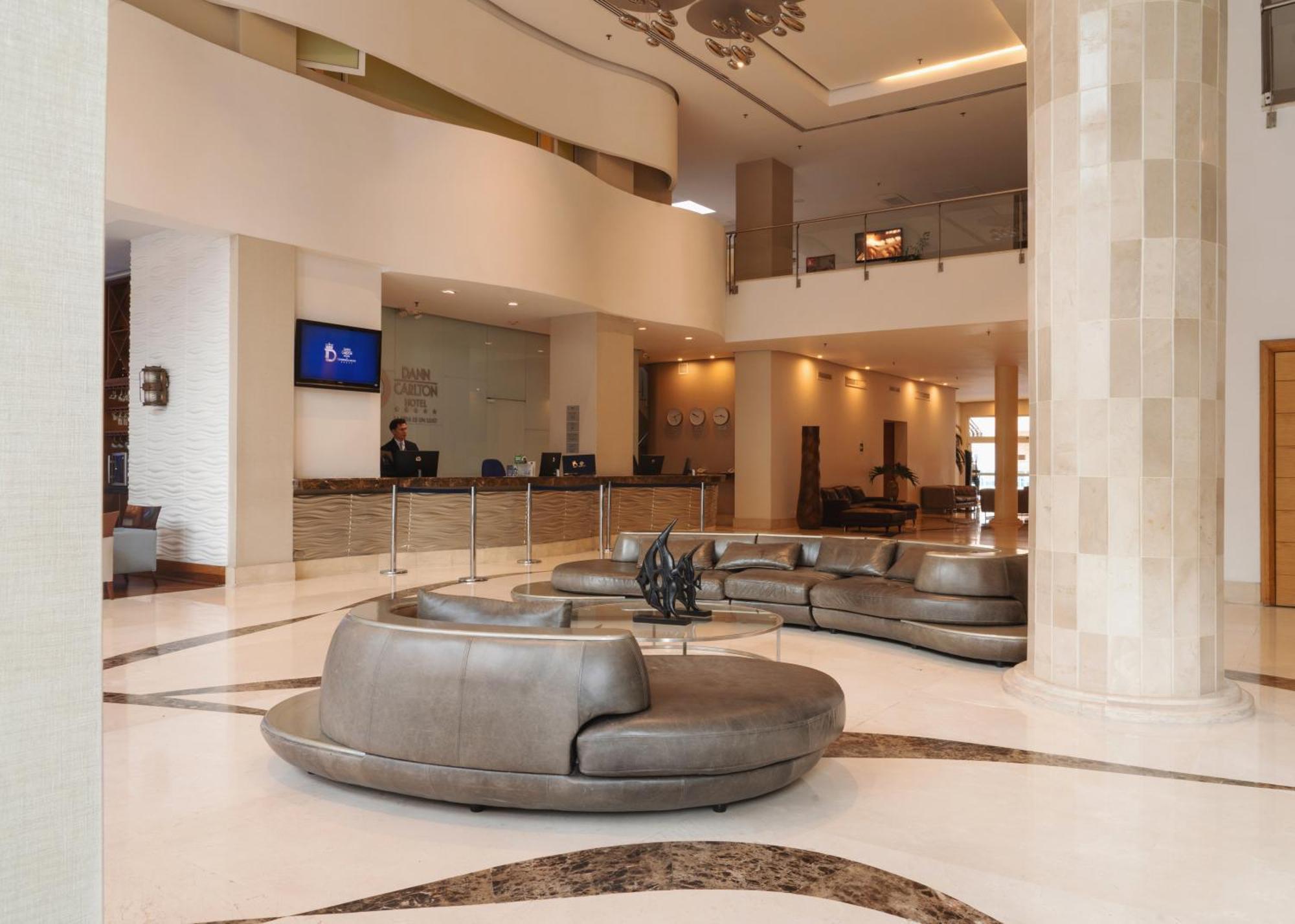 Hotel Dann Carlton Barranquilla Y Centro De Convenciones Buitenkant foto Lobby