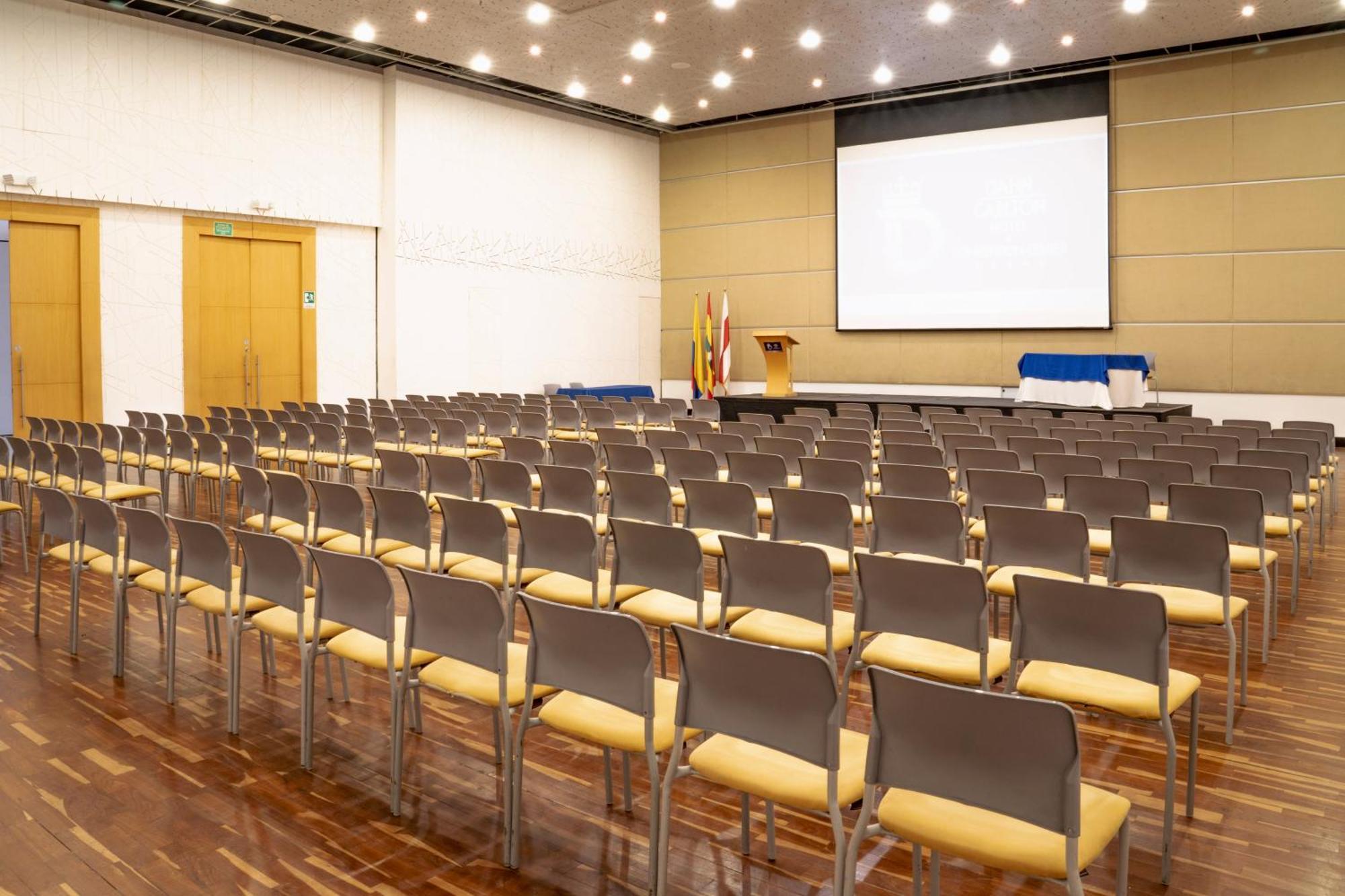 Hotel Dann Carlton Barranquilla Y Centro De Convenciones Buitenkant foto Auditorium